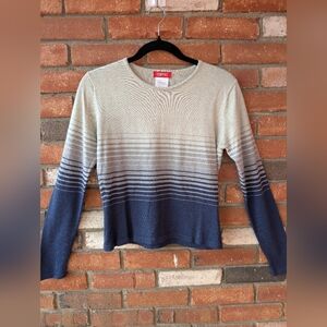 💥💥💥 Sale Espirt Stripped sweater size M (fits better as a small)